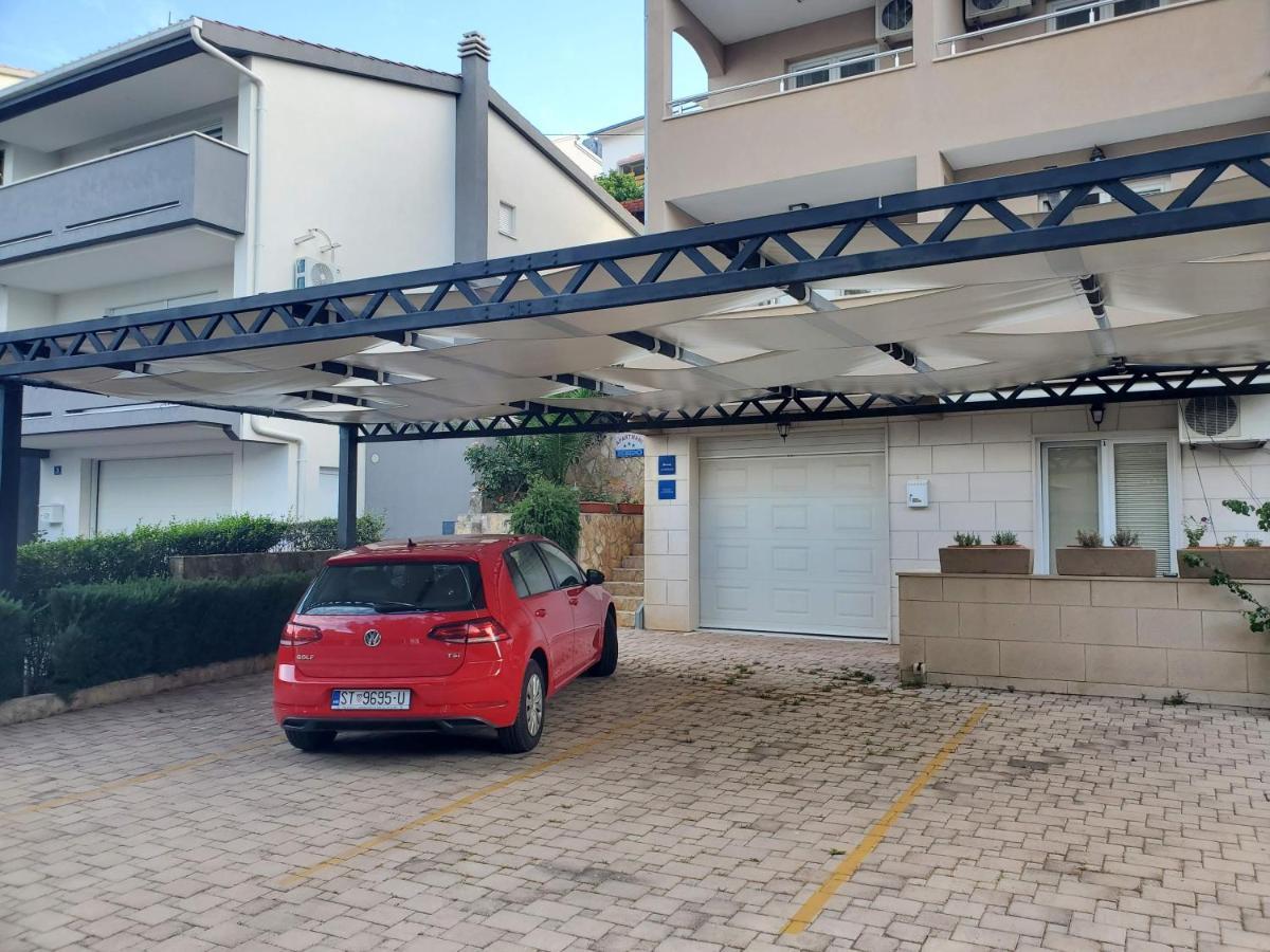 Apartments Nedo Dalmatia Omis Bagian luar foto