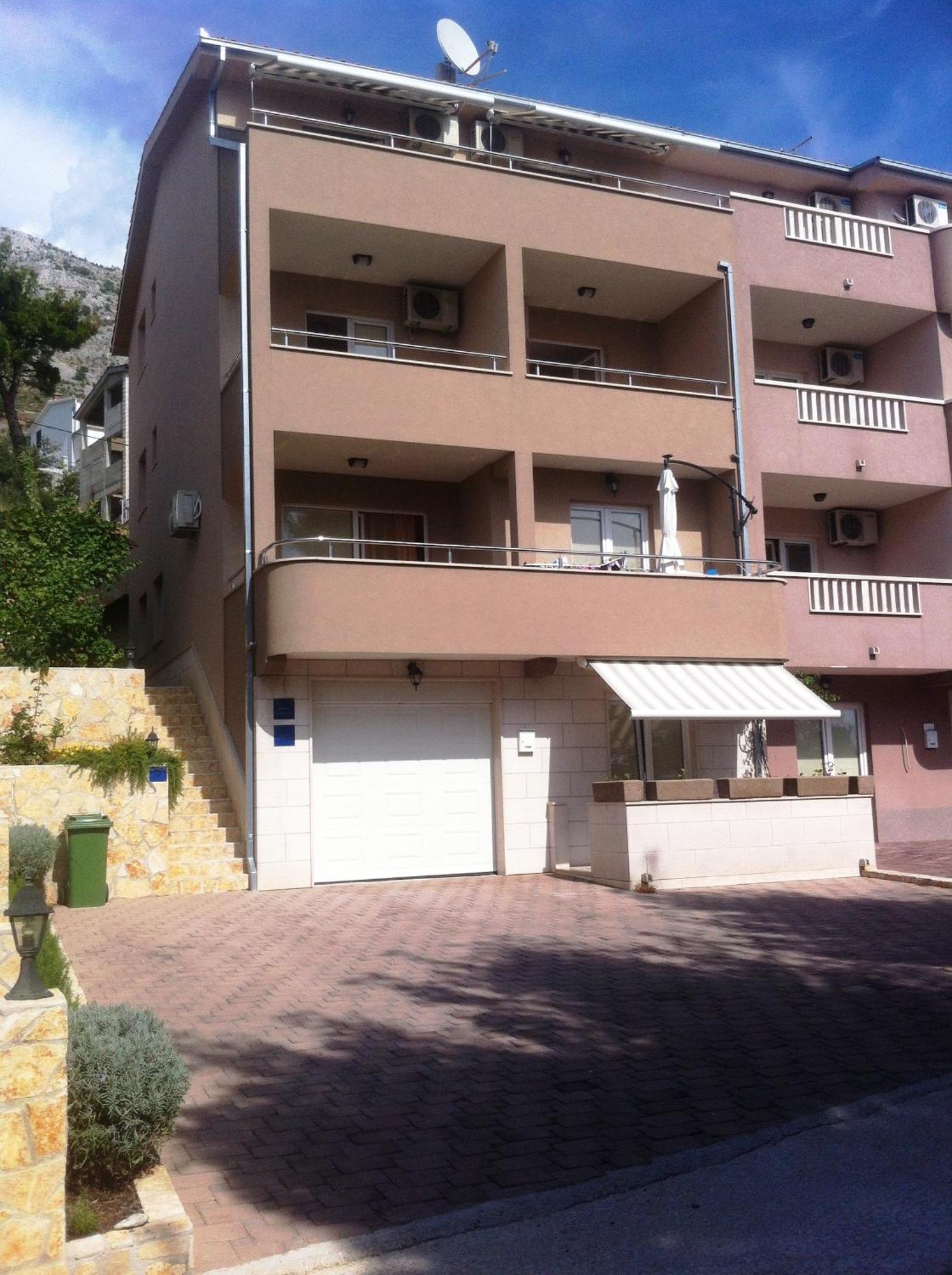 Apartments Nedo Dalmatia Omis Bagian luar foto